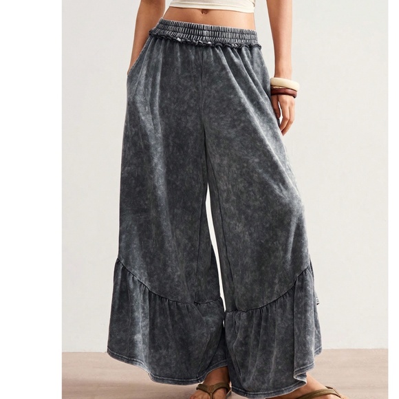 Boho Mineral Wash Stretchy waist Pockets Wide leg Ruffle Pants - Picture 5 of 6